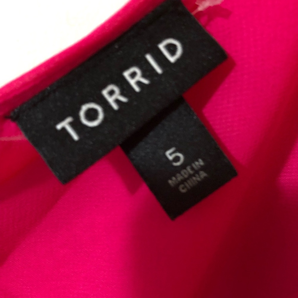 Hot pink torrid top size 5
